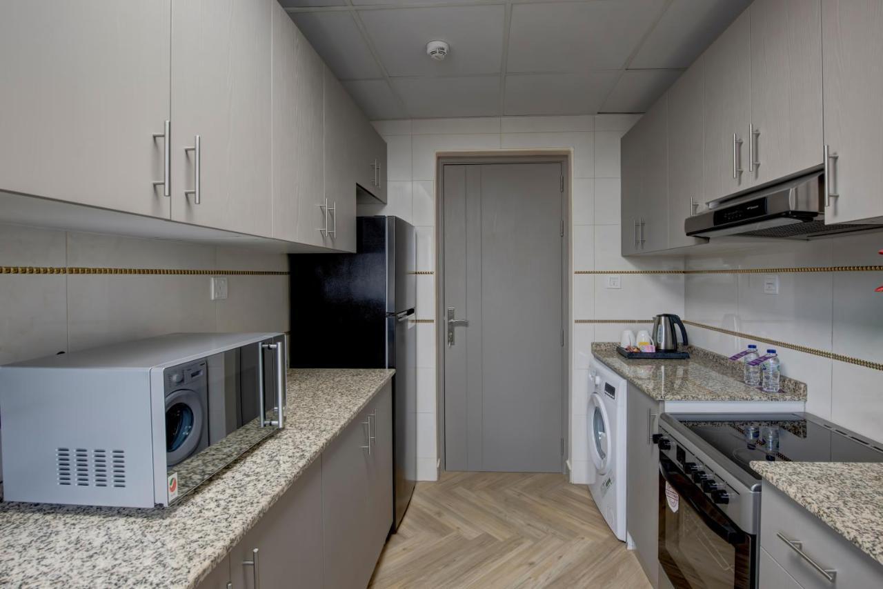 Royal Regency Suites Marina Dubai Bagian luar foto